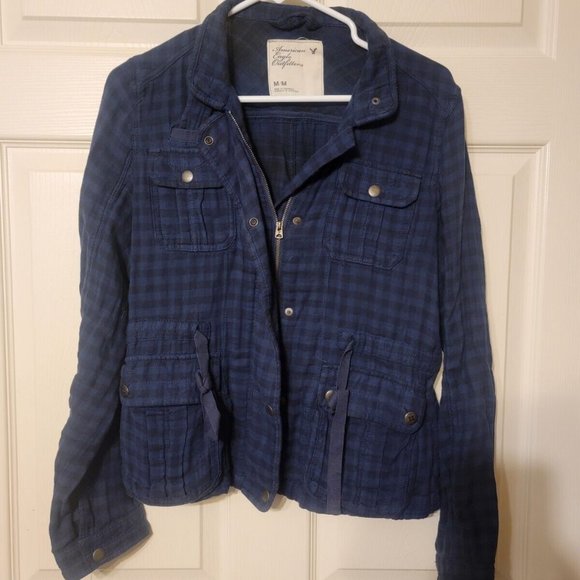 American Eagle Outfitters Jackets & Blazers - Am Eagle Outfitters lightweight shacket size M, zip/button closure w/ tie waist